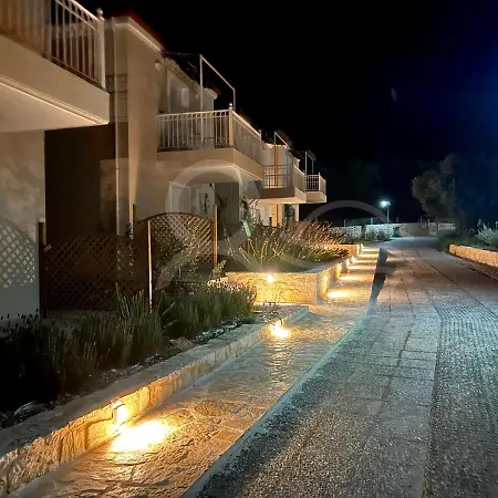 8 Homes Katomerion Exterior photo