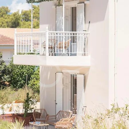 8 Homes Katomerion Exterior photo